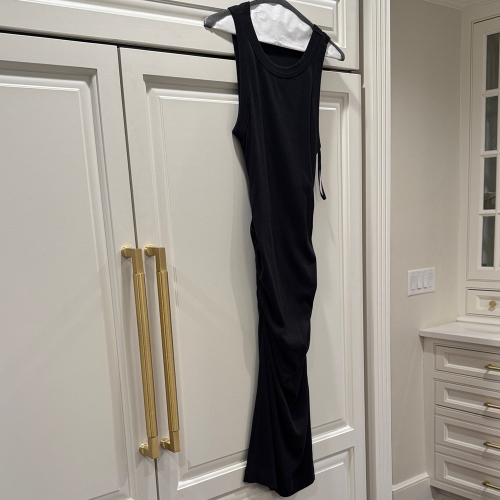 Elegant Black Sleeveless Cotton Dress